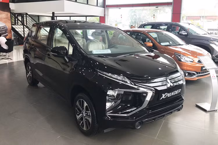 Một mẫu xe nhập khẩu khác cũng vừa có bản lắp ráp tại Việt Nam là Xpander cũng được các đại lý bán tháo với mẫu xe số sàn thấp nhất là 500 triệu đồng, số tự động thấp nhất là 600 triệu đồng. Mức giá xe Mitsubishi Xpander tại đại lý hiện thấp hơn 30 triệu đồng so với hãng đưa ra. 