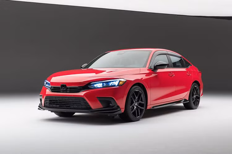 Biến thể Sport của Honda Civic Sedan 2022 được EPA ước tính có mức tiêu thụ nhiên liệu đạt 7,1 lít/100 km với trang bị động cơ và hộp số tương tự biến thể LX. Trong khi đó, Civic EX có khả năng tiết kiệm nhiên liệu tốt nhất. Xe đi kèm một loạt các tính năng tiêu chuẩn với giá 24.700 USD (573 triệu đồng).