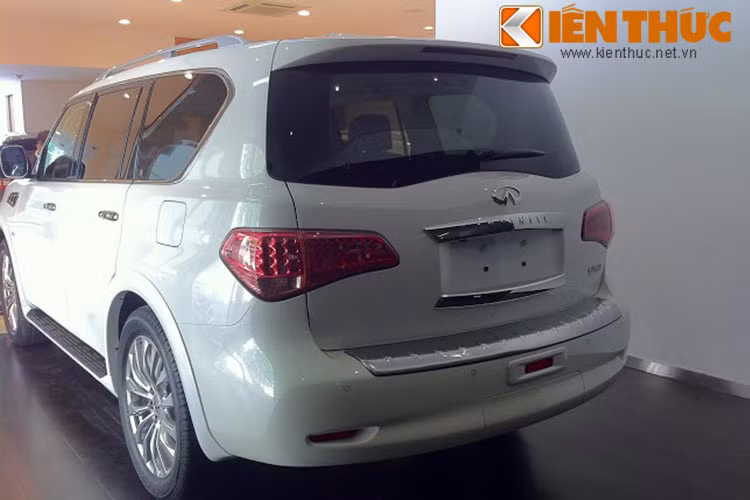 Với thiết kế là xe SUV cỡ lớn, nên QX80 có các thông số kích thước dài, rộng, cao của xe là 5.290x2.030x1.925 mm.