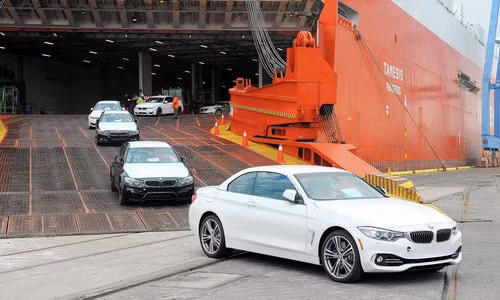 Nhap khau oto tai Viet Nam dat 153 trieu do trong 2/2017