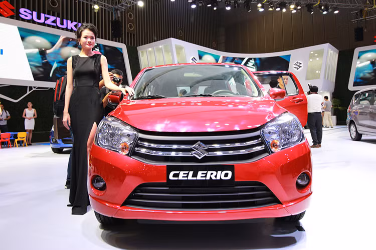 Trong động thái mới đây nhất, tại Triển lãm ôtô Việt Nam 2017, Suzuki đã ra mắt mẫu xe cỡ nhỏ giá rẻ Celerio với hy vọng sẽ giúp hãng vực dậy doanh số xe du lịch của mình đang rất ảm đạm tại Việt Nam. Tuy chưa chính thức công bố giá bán và thời điểm bán Celerio nhưng chắc chắn, việc tiêu thụ mẫu xe này sẽ không dễ dàng như Suzuki nghĩ.