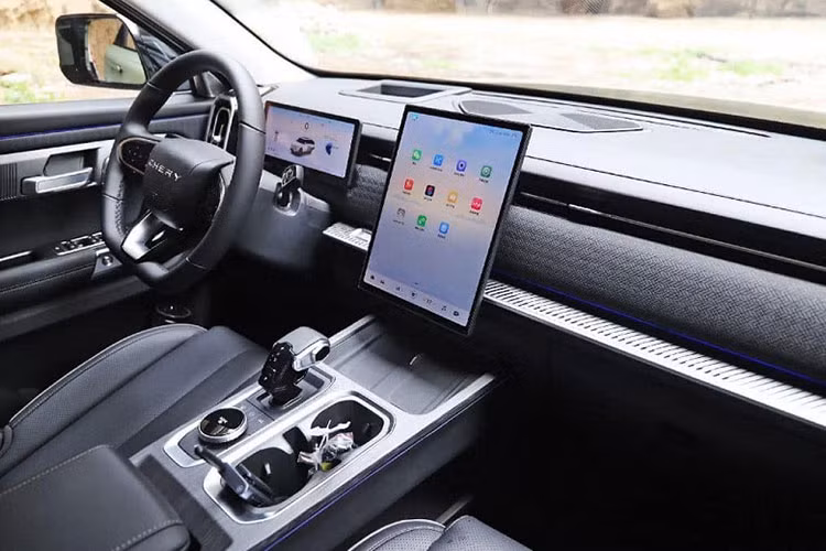 Về cấu hình, chiếc xe mới sẽ được trang bị chip AI có sức mạnh tính toán cực kỳ thông minh 8155, hình ảnh toàn cảnh 540° và chức năng hiển thị head-up W-HUD, đồng thời sẽ được trang bị hệ thống hỗ trợ lái xe thông minh L2.5.