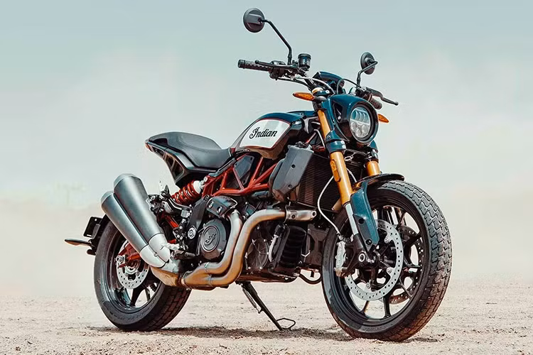  Hãng xe môtô Indian - một trong những nhà sản xuất xe nổi tiếng và lâu đời trên thế giới với hàng loạt thiết kế đỉnh cao trên nhiều mẫu xe Cruiser. Song hành cùng Harley-Davidson, Indian luôn mang cho mình một cái chất rất riêng trên nền Logo thổ dân da đỏ đậm chất Mỹ.