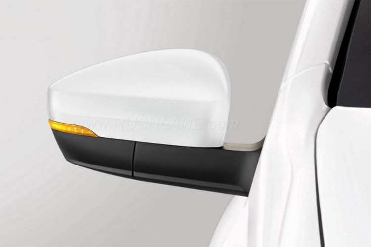 Cụ thể, khối động cơ mới trên chiếc Polo mới là loại MPI 3 xy-lanh thẳng hàng, hút gió tự nhiên, dung tích 999cc, đi kèm với hộp số sàn 5 cấp.