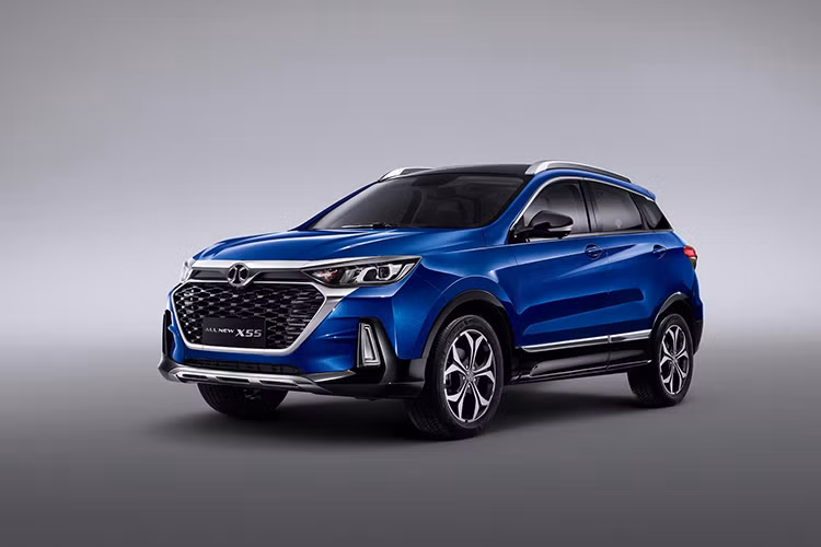 Giá xe BAIC X55 được cho là sẽ nằm ở mức dưới 600 triệu đồng đã gồm trước bạ, đây sẽ là đối thủ đáng gờm với Hyundai Kona chứ không phải Tucson. Giá Kona từ hơn 600 triệu đồng, chưa gồm trước bạ.