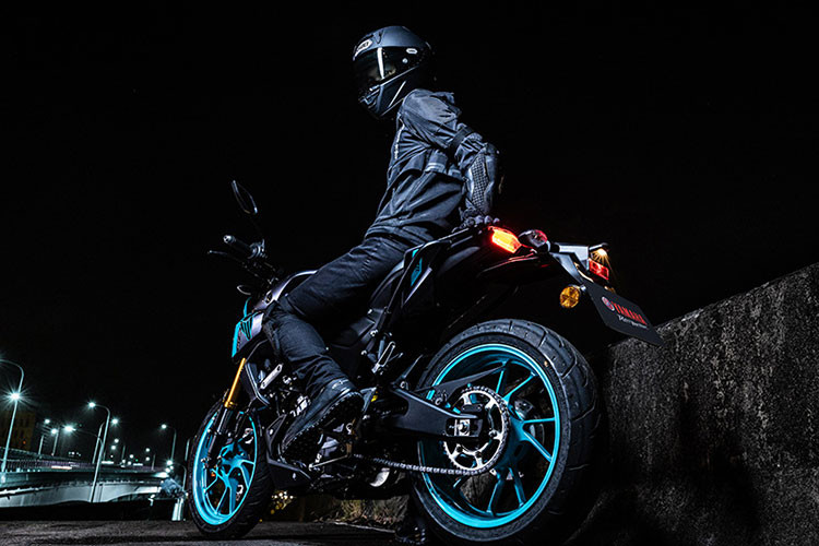 Mức giá xe Yamaha MT-15 2025 mới bán ra tại thị trường Malaysia là 12.498 ringgit ( tương đương khoảng 72,2 triệu đồng).