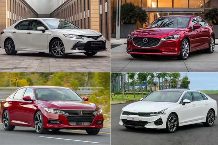 Trong khi đó, sedan hạng D tại Việt Nam hiện là dòng xe dành cho những khách hàng yêu thích sự sang trọng, lịch lãm. Dù nhu cầu giảm nhưng vẫn có tệp khách riêng nên các "ông lớn" ngành xe vẫn không muốn rời bỏ miếng bánh thị phần.