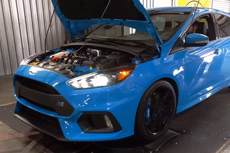 Hiện chưa rõ Ford Focus RS HPE400 sẽ “thần tốc” ra sao, song nhiều khả năng phiên bản độ này sẽ đạt thành tích tăng tốc lên 100 km/h chỉ trong 4,7 giây. Các tay đua street racer cũng cần lưu ý rằng đây không phải là một mẫu Focus RS thông thường mà nó sẽ có thêm một biểu tượng HPE400 ở bên ngoài xe.