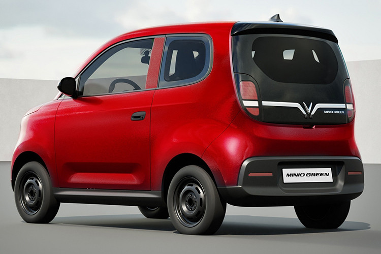 Cụ thể, giá xe Vinfast Minio Green bán ra 269 triệu đồng, trong khi Herio Green, Nerio Green và Limo Green lần lượt có giá là 499 triệu đồng, 668 triệu đồng và 749 triệu đồng. Dự kiến, Herio Green và Nerio Green sẽ được bàn giao từ tháng 4/2025, còn Minio Green và Limo Green sẽ đến tay khách hàng vào tháng 8/2025.