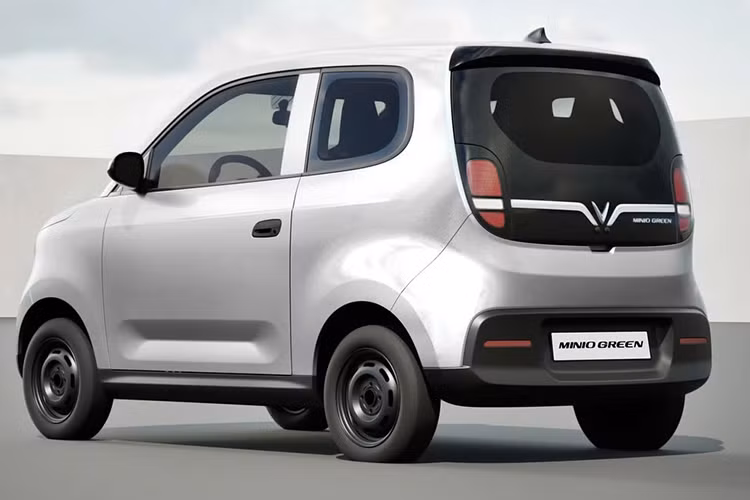 Với mức giá 269 triệu đồng, Minio Green chính thức trở thành mẫu ô tô điện rẻ nhất trong danh mục sản phẩm của VinFast, vượt qua VinFast VF 3 (299 triệu đồng). Trên thị trường, Minio Green hiện chỉ đắt hơn Wuling Mini EV (197 - 231 triệu đồng).