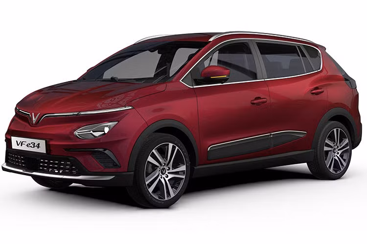 Những khách hàng tiên phong đặt mua xe từ nay đến 30/06/2021 sẽ được hưởng mức giá xe VinFast VF31 ưu đãi 590 triệu đồng, miễn phí thuê bao pin trong vòng 01 năm, và được tặng 30 triệu đồng nếu chuyển đổi từ xe xăng sang xe điện. Mẫu xe này cũng được đổi tên tên thành VF E34. Vinfast VF E34 2021 mới được định hình cùng phân khúc CUV với CX-5, Honda CR-V... tại thị trường Việt Nam.