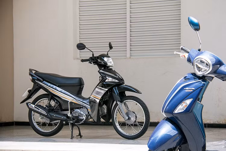 Suốt nhiều năm qua, khi nhắc tới xe máy tiết kiệm nhiên liệu người Việt luôn nhớ tới Honda đầu tiên, còn xe máy của Yamaha chỉ được gọi tên khi nghĩ về cảm giác lái “bốc”, vận hành mạnh mẽ nhưng lại tốn nhiên liệu hơn khi đặt lên bàn cân với người đồng hương.