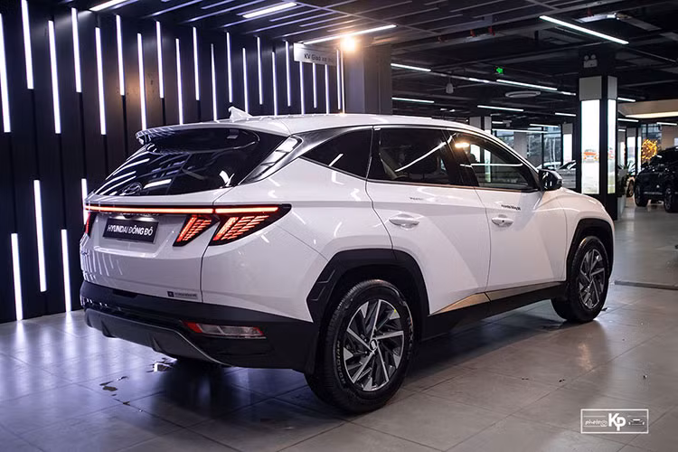 Hyundai Tucson giam 191 trieu tai Viet Nam. 