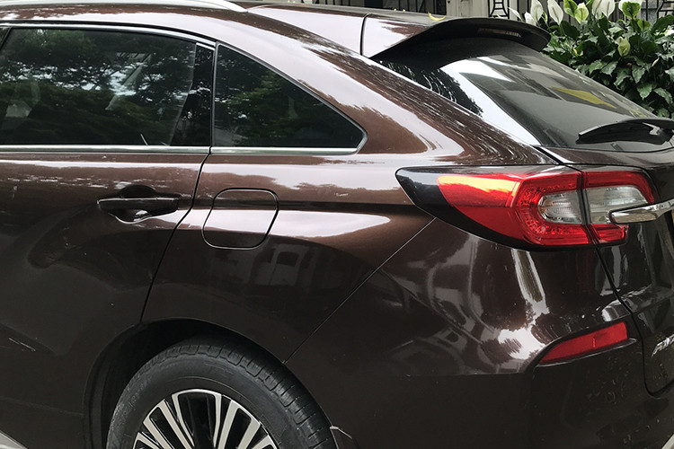 Ở phiên bản mới, thân xe SUV Honda Avancier sẽ dài hơn một chút với tổng số đo ở mức 4.858 mm. Ngoài ra, một số tùy chọn màu sơn mới cũng xuất hiện trên model 2020 tại thị trường qauee nhà - Trung Quốc.