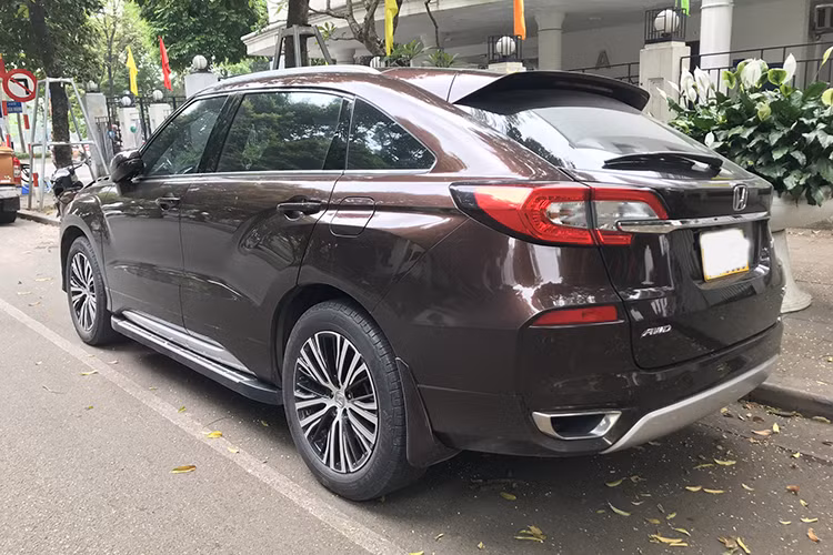 Xe được trang bị 2 lựa chọn động cơ là máy 4 xi lanh 1.5 lít Turbo, sản sinh công suất cực đại 193 mã lực hoặc động cơ 4 xi lanh 2.0 lít Turbo, đi kèm với sức mạnh 272 mã lực. Hai động cơ này kết hợp lần lượt với hộp số CVT và hộp số tự động 9 cấp. Hệ dẫn động được trang bị là loại 4 bánh toàn thời gian AWD.