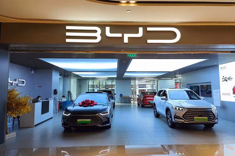BYD vuot mat Mercedes, BMW lot top 10 hang oto ban chay nhat the gioi