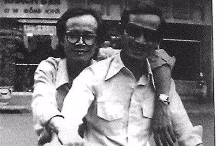 Từ đó, chiếc xe Honda 67 của nhạc sĩ Trịnh Công Sơn gắn bó với người cháu. Sau đó, người bạn của tôi sưu tầm được chiếc xe độc đáo này. Trong 1 dịp tình cờ, người bạn này chia sẻ lại chiếc xe cho tôi. Chiếc này có giấy chứng nhận, có cả cà vẹt (đăng ký xe), anh Hà cho hay.