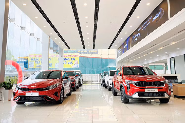 Loat xe Kia tai Viet Nam dang nhan uu dai den 110 trieu dong