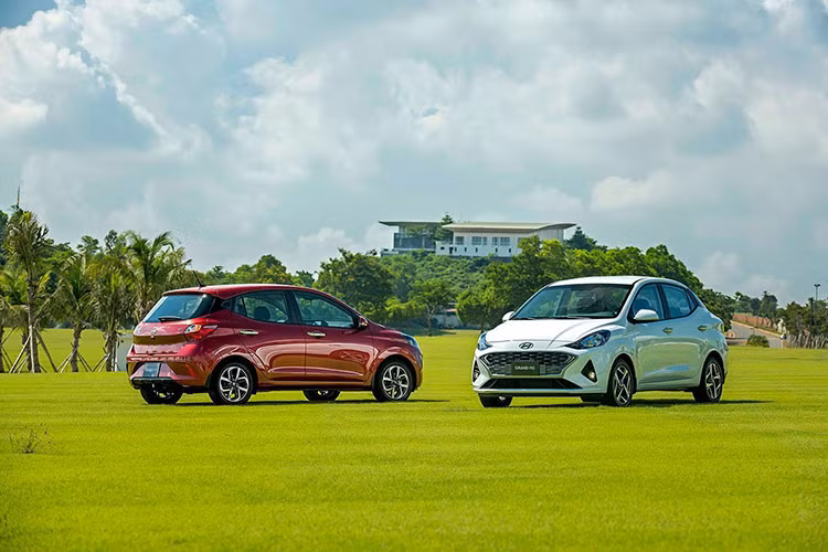 Gia lan banh Hyundai Grand i10 2021 tai Viet Nam la bao nhieu?