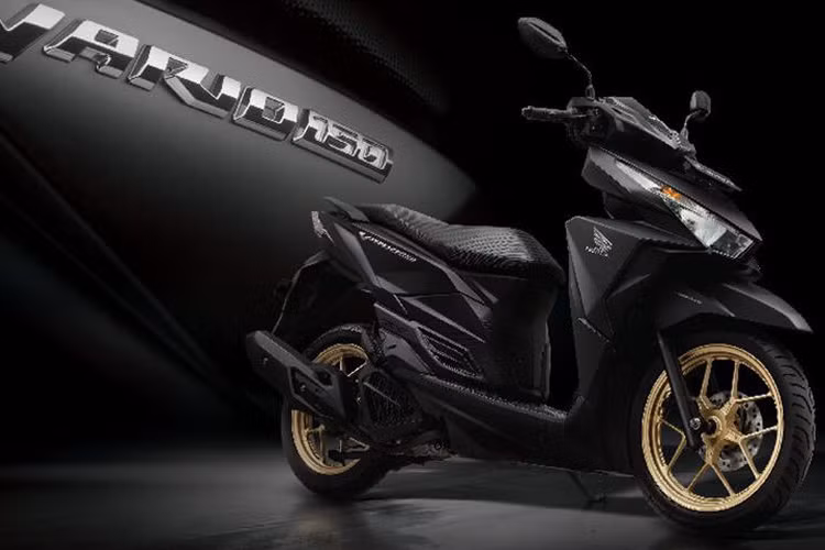 Tại Indonesia, giá xe Honda Vario 150 mới được công bố ở mức 22,5 triệu Rupiah (tương đương 37 triệu đồng). Trong khi đó Honda Vario 125 2018 có giá khởi điểm 19,1 triệu Rupiah (tương đương 31,5 triệu đồng).