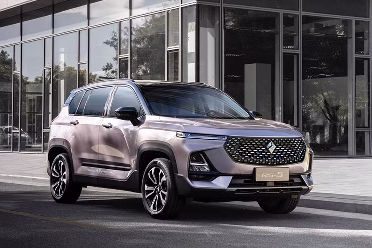 Hãng xe hơi Baojun, công ty liên doanh của General Motors và SAIC Trung Quốc, đã chính thức công bố mẫu xe SUV Baojun RS-5 hoàn toàn mới ngay trước thềm Triển lãm Ô tô Thượng Hải 2019.