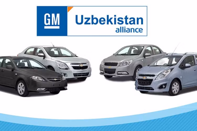 Trước năm 1992, Uzbekistan hoàn toàn không có khái niệm gì về một nền công nghiệp ôtô, nhờ sự giúp đỡ của Hàn Quốc và Mỹ đất nước này đã xây dựng nhiều nhà máy sản xuất như UzDaewooAuto, SamKochAvto, GM Uzbekistan. Hiện nay, các công ty sản xuất chính trên nước này gồm GM Uzbekistan, MAN Auto-Uzbekistan, SamKochAvto...