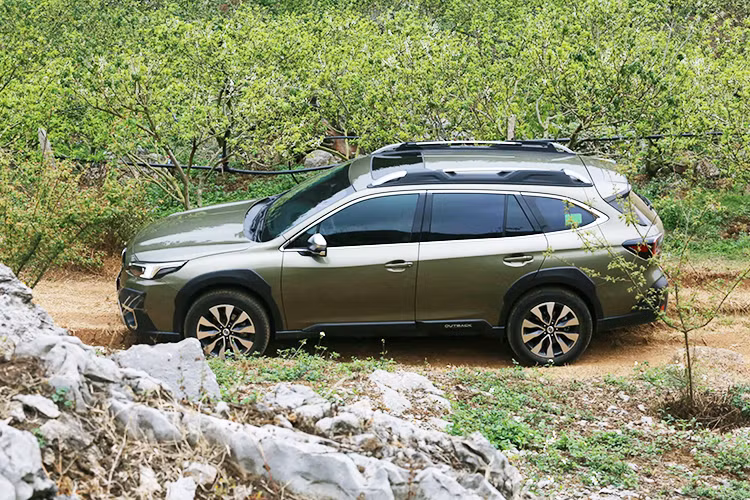 Subaru Outback tai Viet Nam - an toan va vung ben cho nguoi su dung-Hinh-2