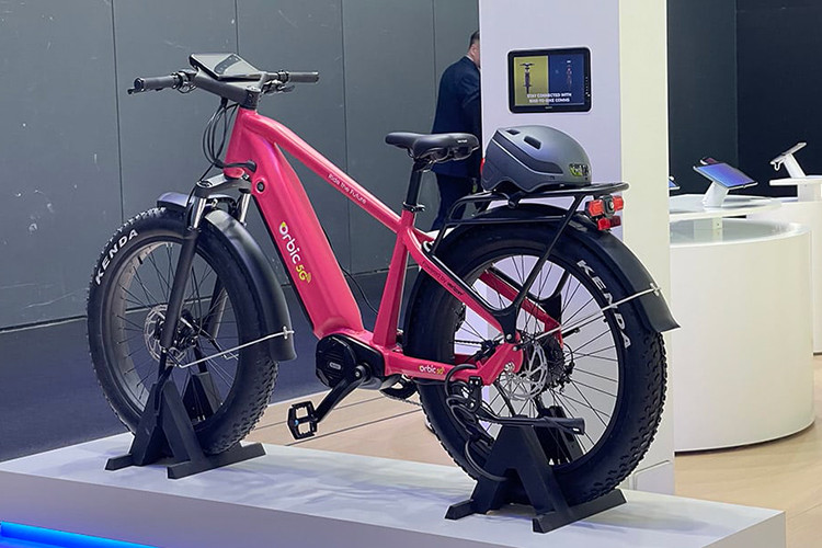 Theo nhà sản xuất, eBike 5G sử dụng AI để đảm bảo an toàn cho người lái và tự hào có các tính năng mở rộng kết nối và nâng cao trải nghiệm cho người lái.