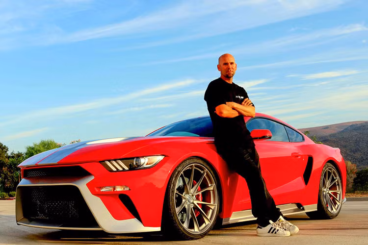 Tại triển lãm SEMA 2016 diễn ra vào tháng 11/2016 vừa qua, hãng Zero to 60 Design đã trình làng mẫu xế độ Ford Mustang GTT. Mẫu xe này được lấy cảm hứng bắt nguồn từ siêu xe Ford Mustang GT 2017.