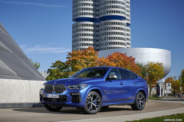 Cuối cùng là mẫu SUV "Vạn người mê" BMW X6 hoàn toàn mới. Cụ thể, X6 thế hệ thứ 3 sẽ được phân phối tại thị trường Việt Nam với một phiên bản xDrive40i M Sport duy nhất có giá là 4,829 tỷ đồng. Ra đời lần đầu tiên cách đây 11 năm, BMW X6 đã đón nhận những thành công ngoài mong đợi của nhà sản xuất.