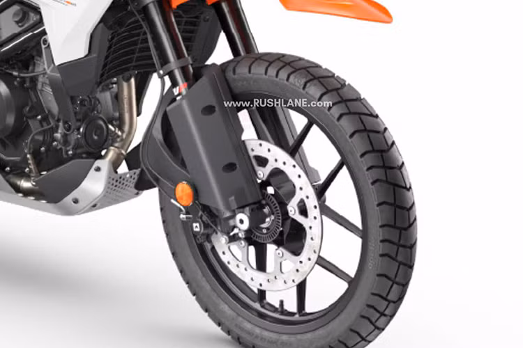 Giống như "đàn anh" KTM 390 Adventure X mới, chiếc xe môtô địa hình cỡ nhỏ này cũng sử dụng vành đúc 17/19 inch và được trang bị lốp hướng nhiều hơn tới đường trường.