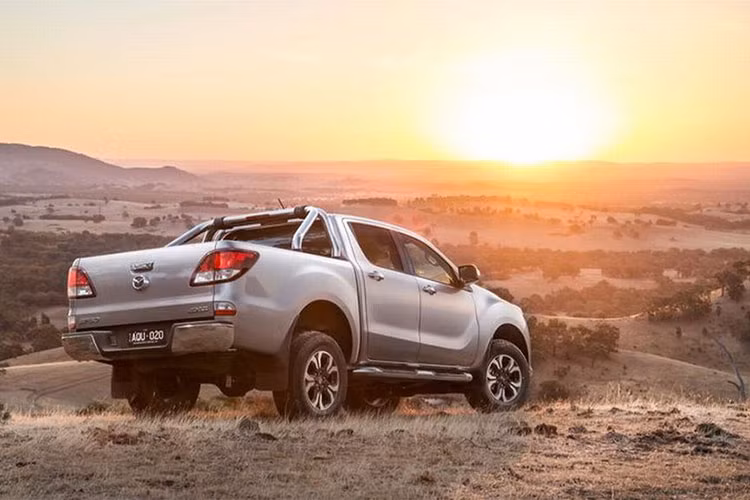 Chiếc bản tải BT-50 thế hệ mới của Mazda được thiết kế dựa trên nền tảng mượn từ Isuzu D-Max và lấy cảm hứng từ hai chiếc concept Vision Coupe và Kai. Đây sẽ là chiếc xe duy nhất trong phạm vi sản phẩm của Mazda không được xây dựng dựa trên nền tảng SkyActiv của hương hiệu.