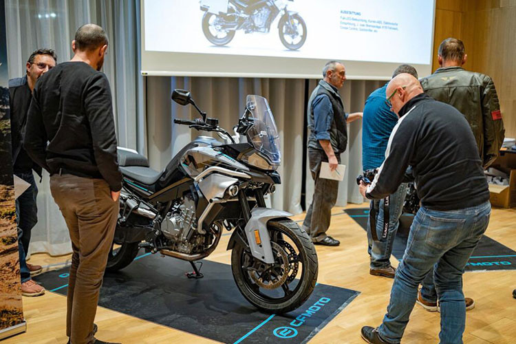 CFMoto 800MT - ADV Trung Quoc 