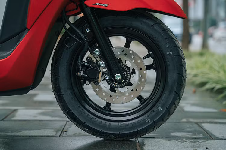 Yamaha FreeGo - xe ga trang bi ABS duoi 35 trieu dong dang mua nhat