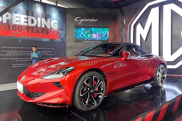 Trien lam Xe dien hoa 2024 dau tien thu hut nguoi tieu dung Viet-Hinh-2