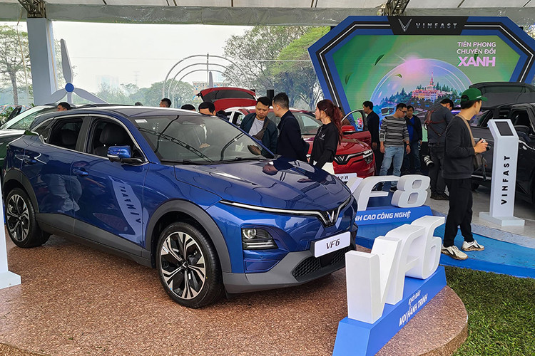 Trien lam Xe dien hoa 2024 dau tien thu hut nguoi tieu dung Viet