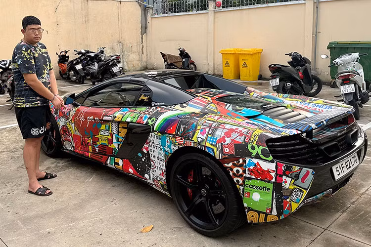 Nổi bật nhất là chiếc McLaren McLaren 650S mà Khanh đã thông tin gian dối hòng lấy được giấy tờ xe của chị H. (người đầu tiên làm đơn tố cáo Khanh). Sau đó, Khanh đưa siêu xe này cùng toàn bộ giấy tờ cho Mohamach Da Pha (là cộng tác viên trong showroom của Khanh) đem cầm với giá 2 tỷ đồng, lãi suất 2%/tháng.