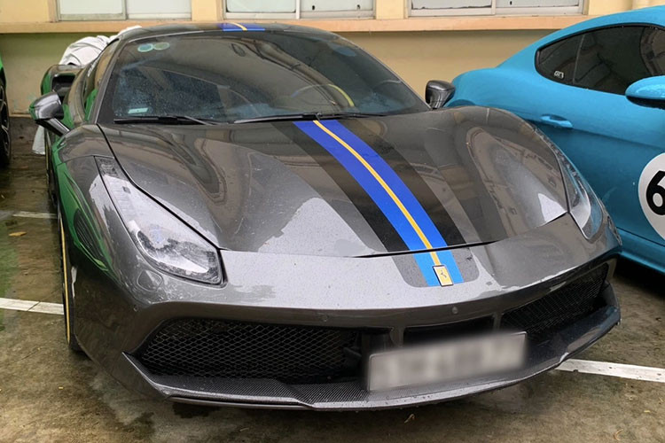Phan Công Khanh cũng cầm cố/bán chiếc Ferrari 488 GTB của một đại gia An Giang với "giá mềm", hiện trên thị trường xe cũ nó có mức giá khoảng 10 tỷ đồng. Được biết, Ferrari 488 GTB màu xám lông chuột này là chiếc siêu xe đầu tiên về Việt Nam.