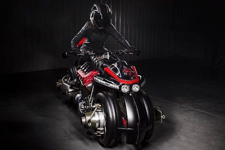 Ý tưởng về một chiếc siêu môtô vừa đi, vừa bay được đã được nhiều người nghĩ tới từ lâu; nhưng cho tới nay chưa từng ai hiện thực hóa và đưa vào sản xuất thương mại. Đó là lý do khiến nhiều người hoài nghi về LMV 496, ngay cả khi Lazareth đã từng tạo ra nhiều mẫu môtô đột phá.