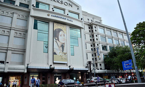 TTTM Parkson Hùng Vương, quận 5 trở thành một trung tâm mua sắm lớn của TP.HCM . Ảnh: Minh Thanh.