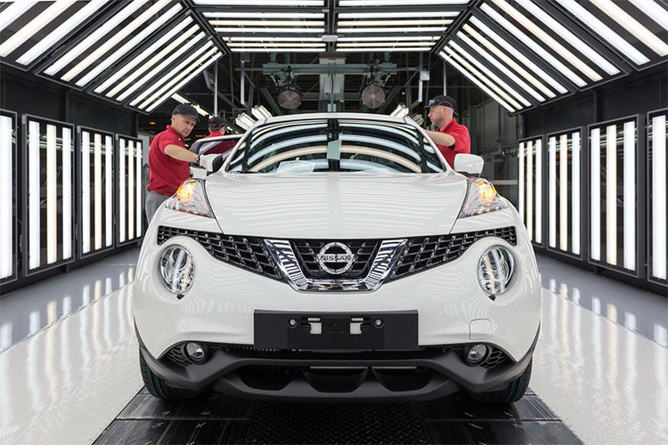 Tuy nhiên, ở những thị trường Châu Âu, mẫu xe này này vẫn có doanh số khá ổn định. Đó là lý do mà Nissan quyết định ra mắt thế hệ thứ 2 của Juke với thiết kế hứa hẹn sẽ đẹp hơn và không "lố" như đời trước.