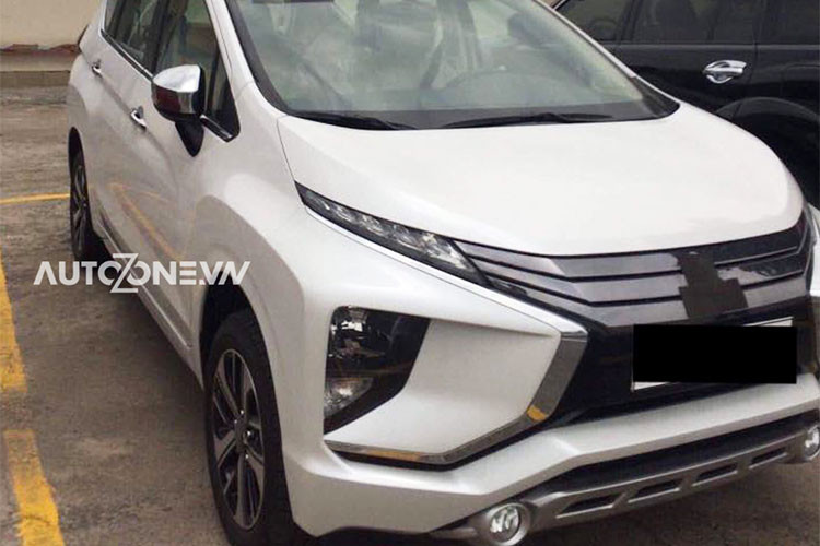 Xpander được thiết kế dựa trên mẫu xe ý tưởng XM Concept, từng ra mắt tại triển lãm ôtô VMS 2017. Phiên bản Xpander sản xuất tại Indonesia có kích thước tổng thể dài x rộng x cao lần lượt là 4.475 x 1.750 x 1.700 mm. Mẫu xe này nổi bật với thiết kế MPV pha trộn phong cách thể thao đa dụng SUV, nhờ có khoảng sáng gầm cao 205 mm.