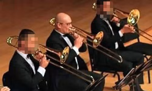 Dan nhac Viet Nam cham dut hop dong voi toi pham au dam Anh ngay khi biet ve qua khu