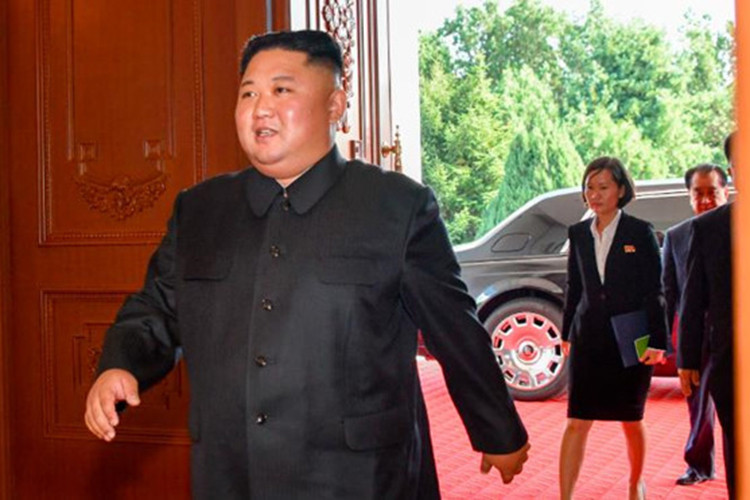 Thực tế, đây là S600 thường nhưng được một công ty không rõ tên tuổi ở Bắc Mỹ bọc giáp rồi chuyển về Triều Tiên. Lô S600 thứ ba thậm chí không phải bản Pullman của S-class. Chúng đã được bên thứ ba chỉnh sửa (độ) theo yêu cầu từ Triều Tiên. Vẫn theo nhóm điều tra trên, năm 2016 ít nhất hai chiếc S600 nữa đã được cá nhân hóa tại Mỹ đưa về.