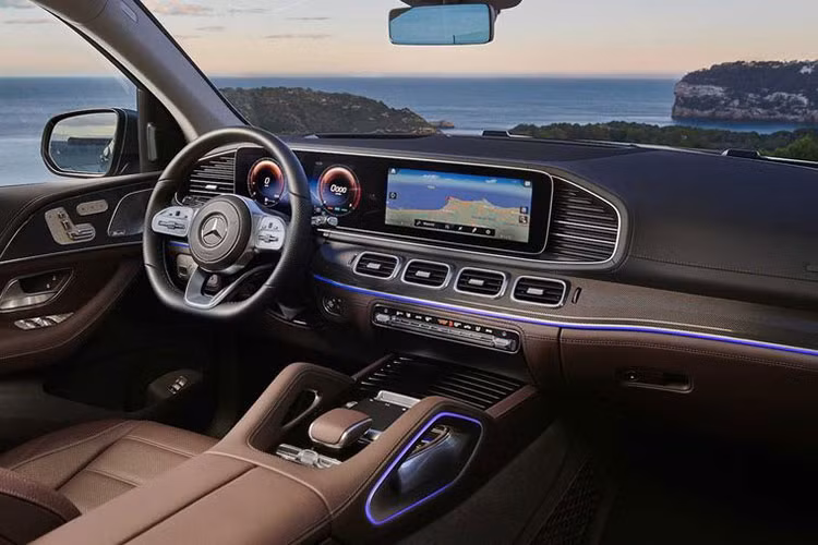 Giống như GLS 450, GLS 580 và các biến thể khác của GLS thế hệ mới đều có hai lựa chọn cấu hình: 3 hàng ghế, 7 chỗ ngồi truyền thống hoặc cấu hình 6 chỗ ngồi với ghế thương gia sang trọng ở hàng ghế thứ 2.