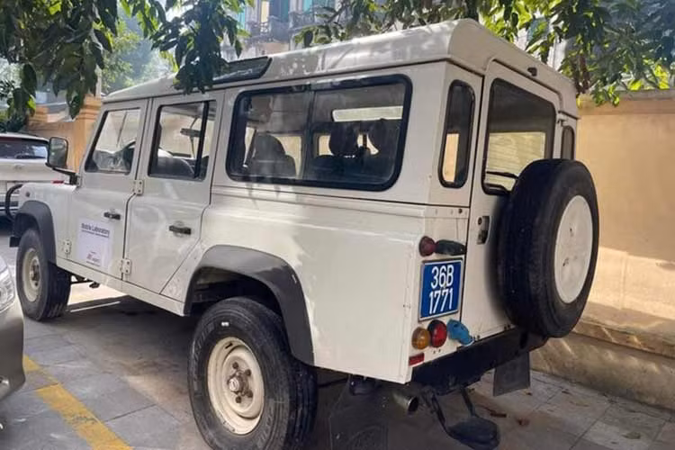 Dai gia Thanh Hoa trung dau gia Land Rover cu gia 3 ty... 
