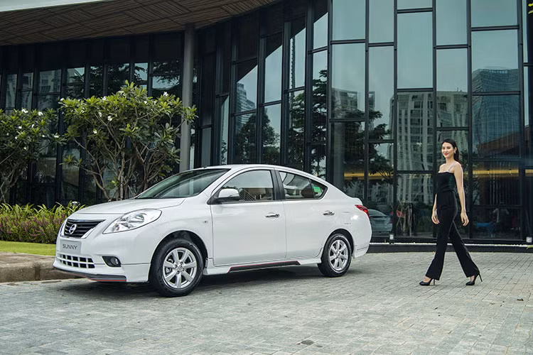 Với mức giá mới dành cho 2 mẫu xe lắp ráp trong nước, Nissan X-Trail hiện đang là mẫu CUV có mức giá rẻ nhất phân khúc. Trong khi sedan gía rẻ Sunny sẽ có thêm sức cạnh tranh với những mẫu xe đang rất chuộng ở phân khúc sedan cỡ nhỏ như Honda City, Toyota Vios hay Mazda 2.