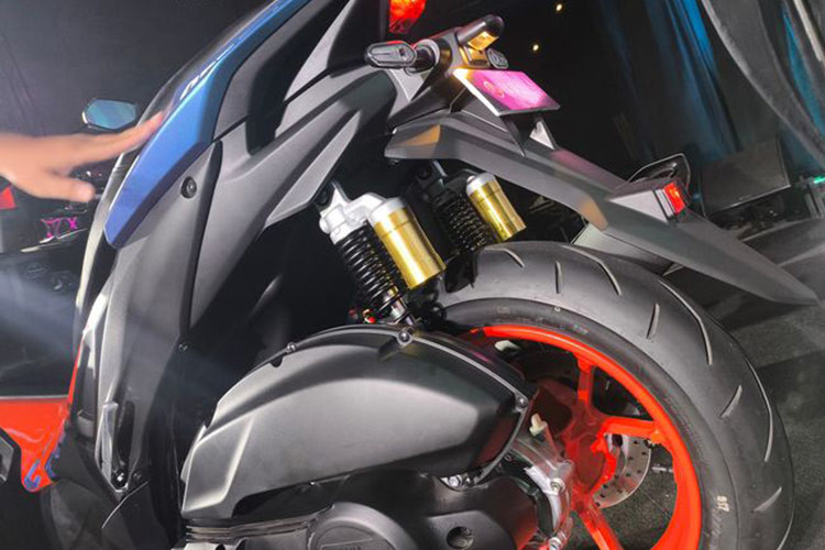 Khối động cơ này sản sinh công suất tối đa là 15,4 mã lực tại 8000 vòng/phút tương tự bản cũ, nhưng mômen xoắn đạt tới 14,2 Nm tại 6500 vòng/phút thay nhỉnh hơn một chút so với 13,9 Nm của phiên bản hiện tại. 