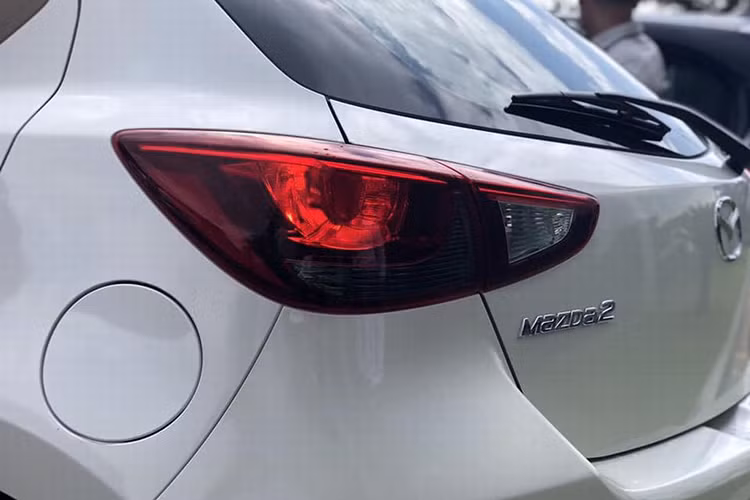 Động cơ tạo ra công suất tối đa 109 mã lực tại tua máy 6.000 vòng/phút và mô-men xoắn cực đại 141 Nm tại tua máy 4.000 vòng/phút. Sức mạnh được truyền tới cầu trước thông qua hộp số tự động 6 cấp.