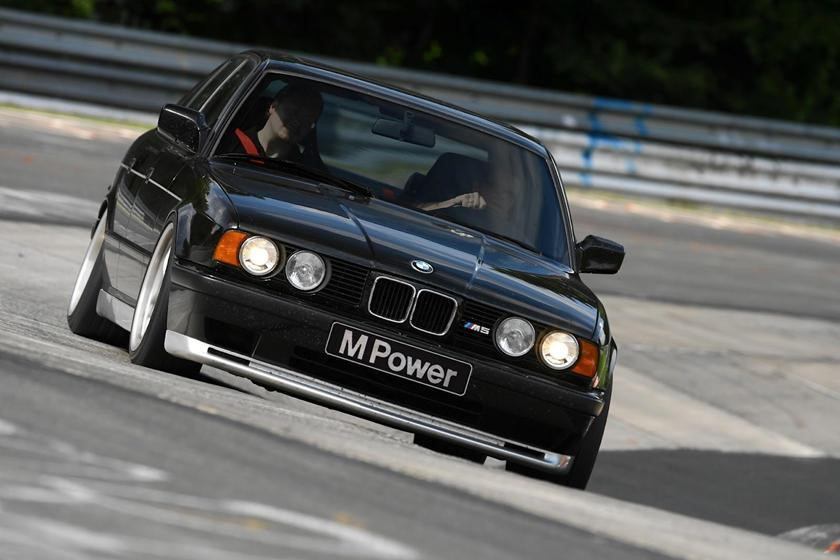 Vào năm 1991 BMW tạo ra phiên bản racing cho BMW M5, công việc này được thực hiện bởi Joachim Winkelhock - cựu tay đua F1 và là người chiến thắng 2 lần trong giải đua Nurburgring 24h. Chiếc BMW M5 Winkelhock Edition được giảm bớt trọng lượng xuống mức thấp nhất bằng cách loại bỏ hệ thống âm thanh, đèn sương mù, tựa đầu sau... Xe còn được trang bị thêm vô lăng M-Technic II, hệ thống sang số tay, lốp sau kích thước lớn và trọng tâm xe được hạ thấp xuống.